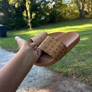 Mcm slides